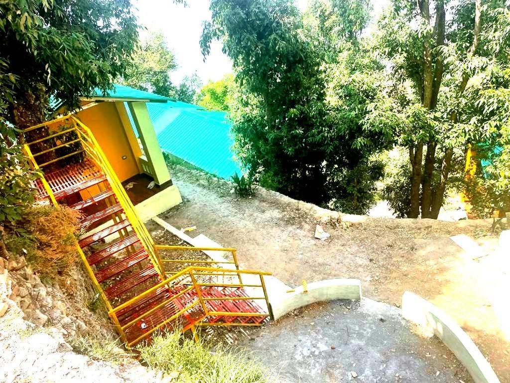 Drona Hills Resorts Kanatal Eksteriør bilde