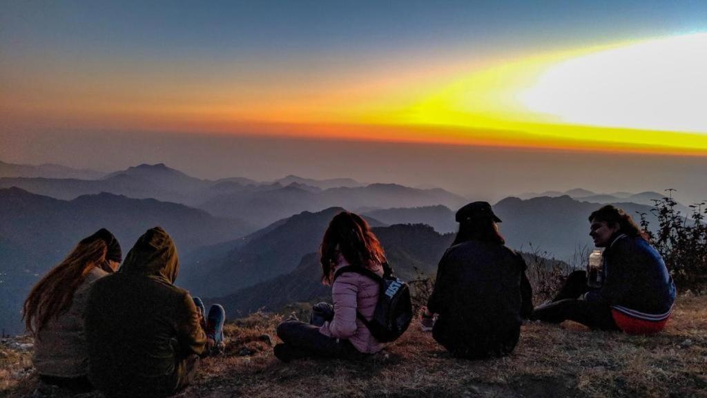 Drona Hills Resorts Kanatal Eksteriør bilde