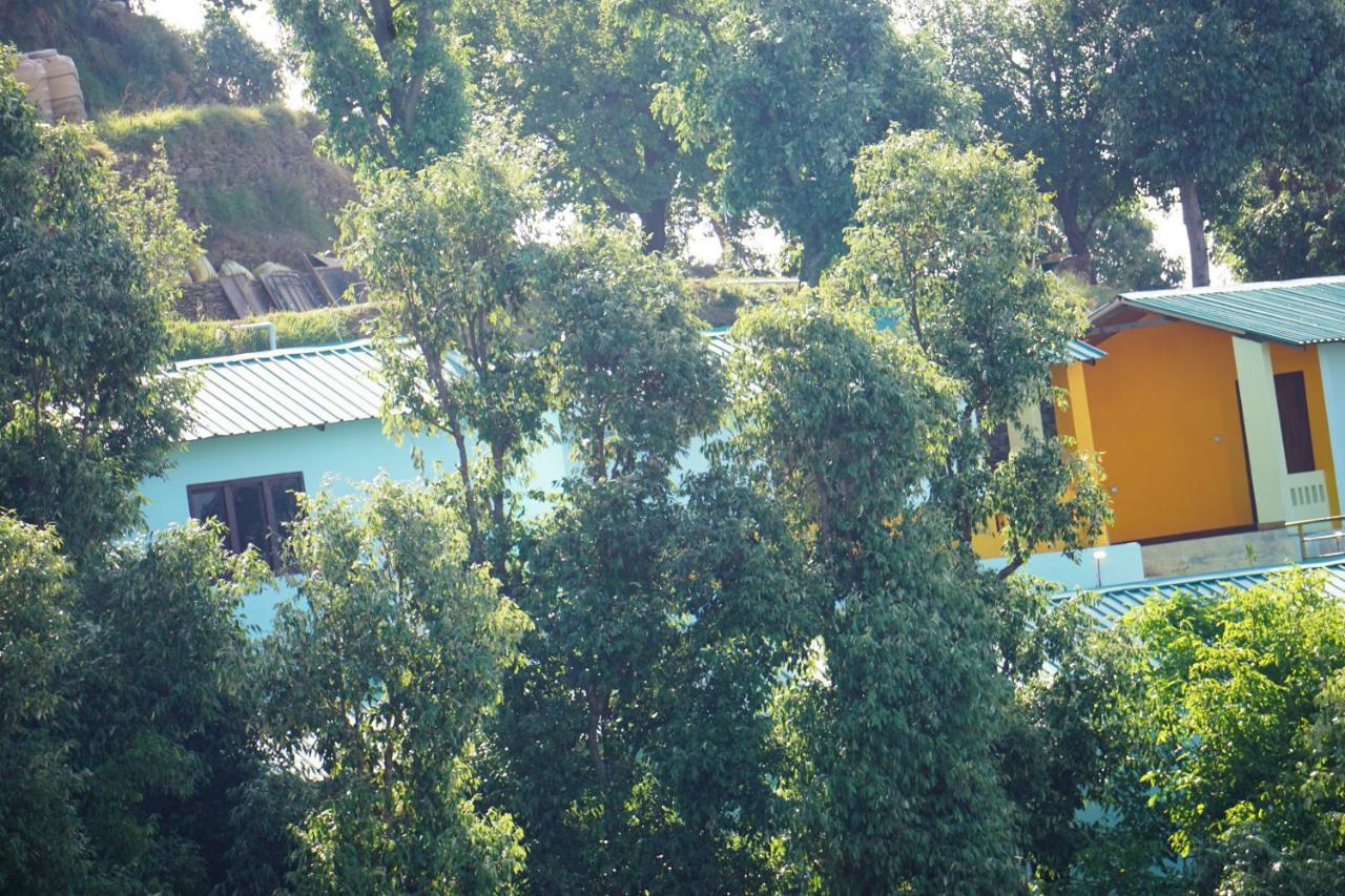 Drona Hills Resorts Kanatal Eksteriør bilde