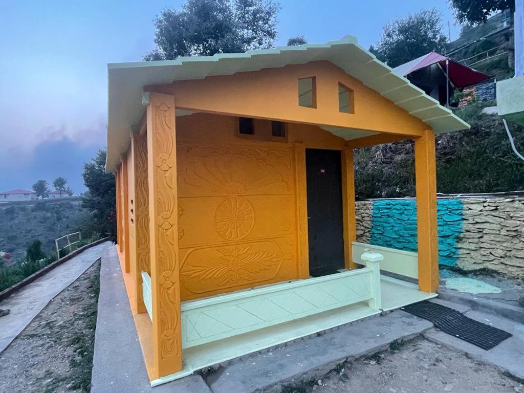 Drona Hills Resorts Kanatal Eksteriør bilde