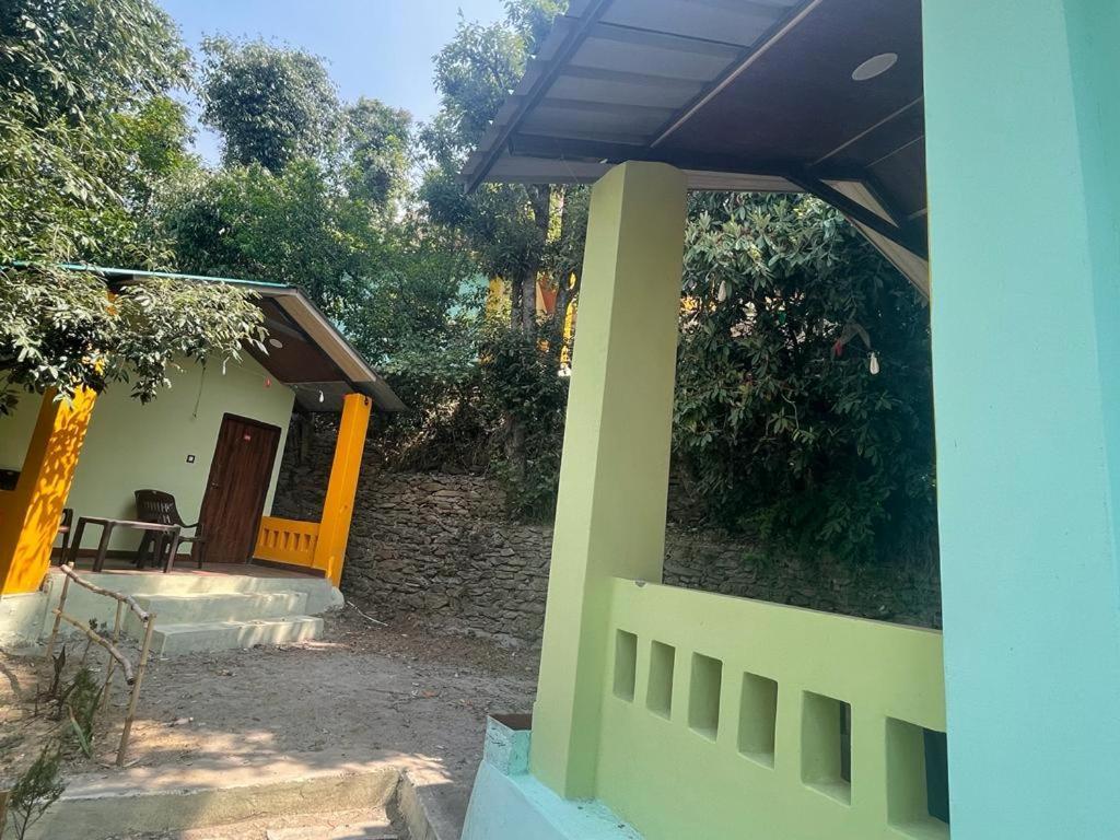 Drona Hills Resorts Kanatal Eksteriør bilde