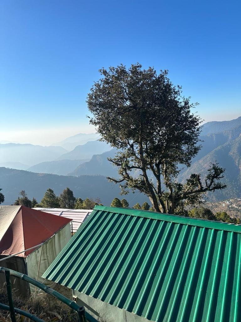 Drona Hills Resorts Kanatal Eksteriør bilde