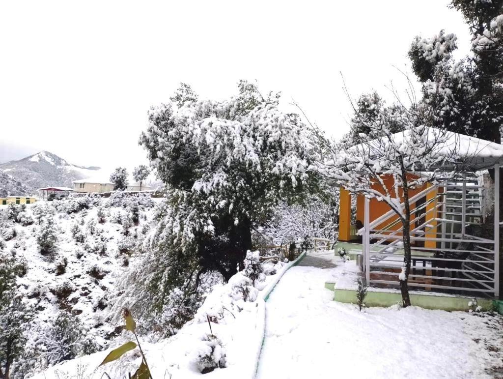 Drona Hills Resorts Kanatal Eksteriør bilde