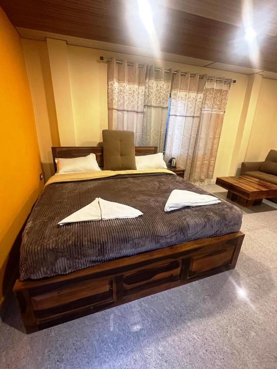 Drona Hills Resorts Kanatal Eksteriør bilde