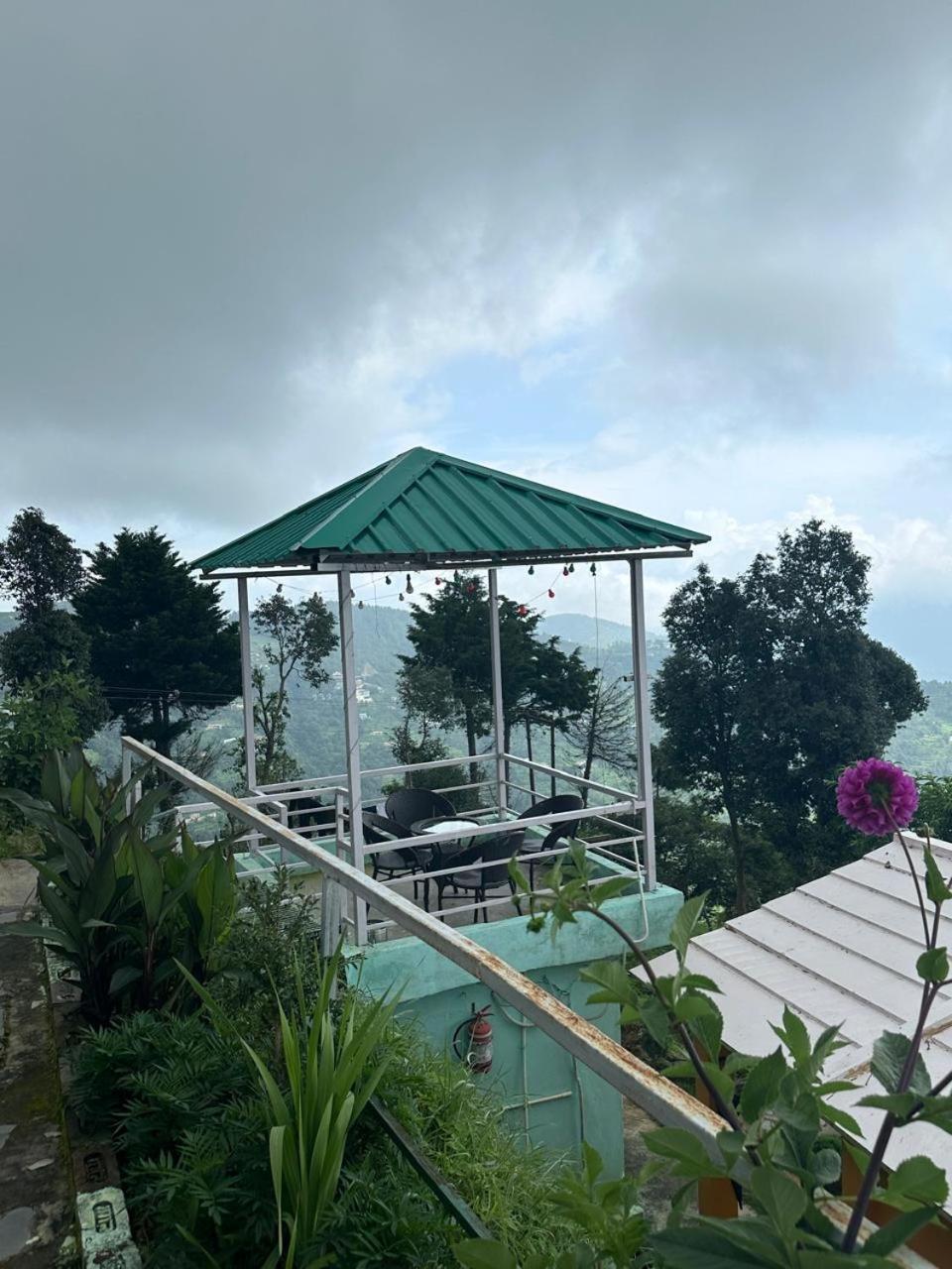 Drona Hills Resorts Kanatal Eksteriør bilde