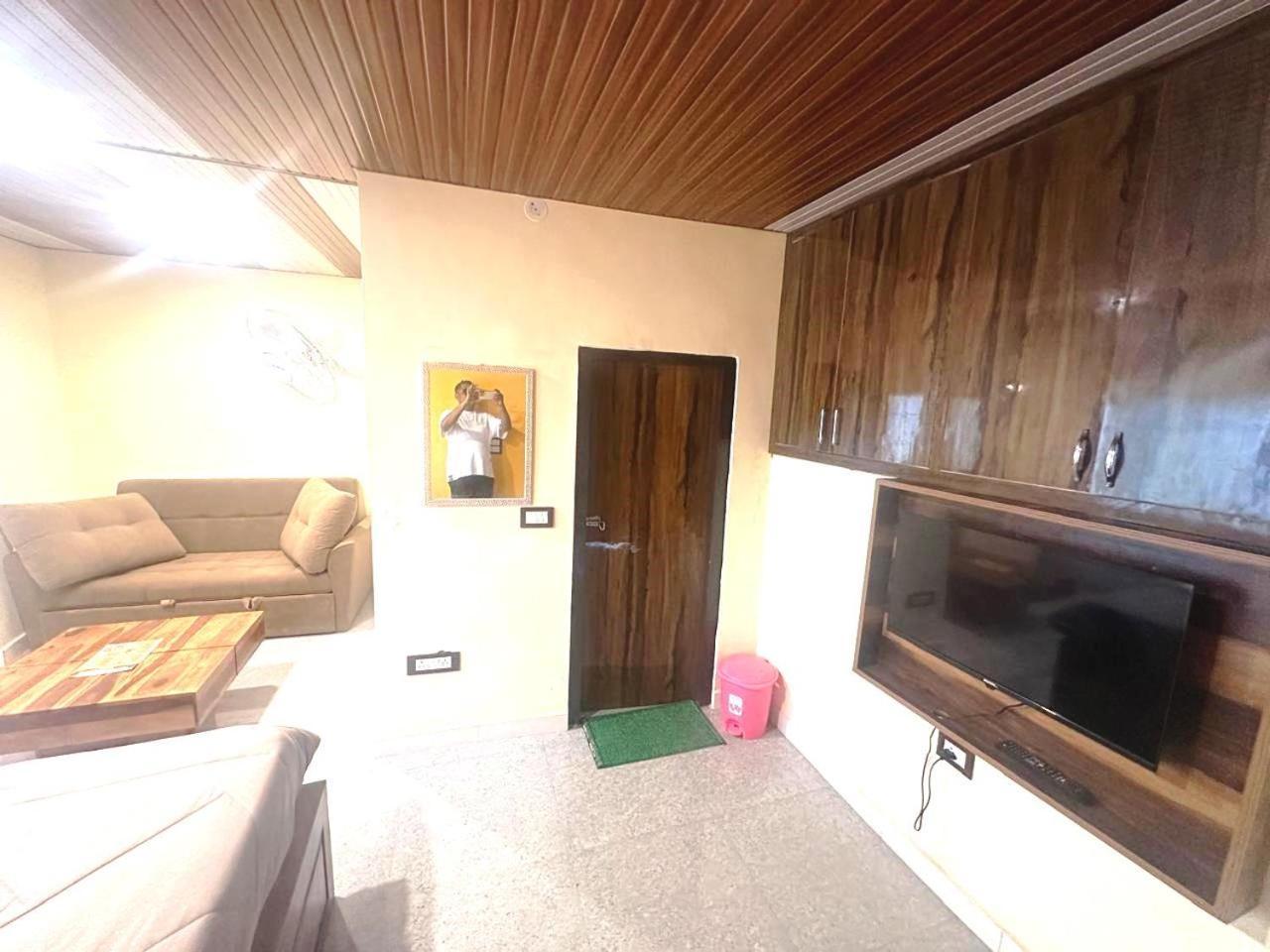 Drona Hills Resorts Kanatal Eksteriør bilde